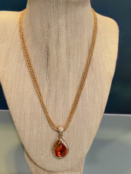 Avon Jewelry - Avon President’s Recognition reversible necklace (2006-2007).